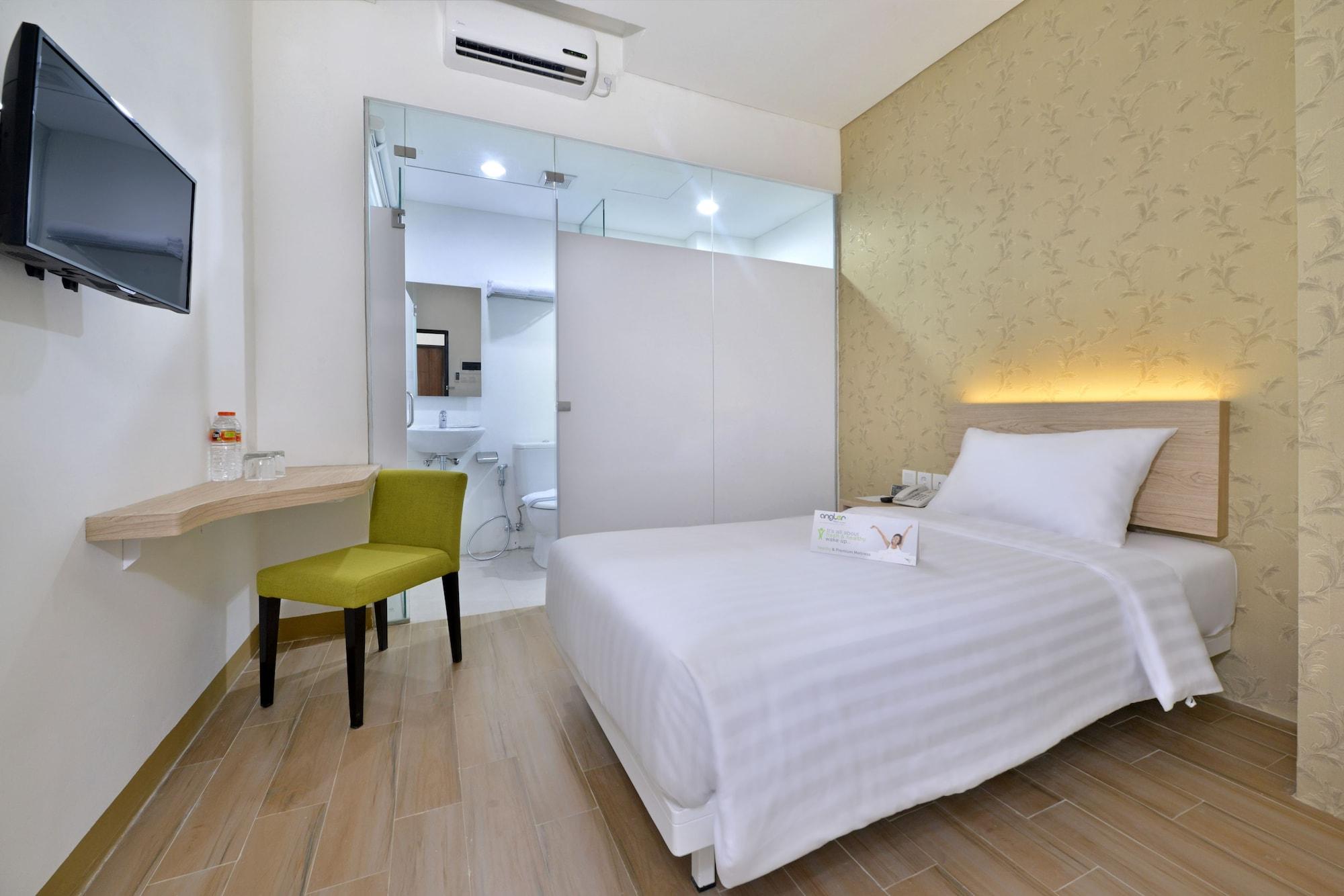 Whiz Hotel Falatehan Джакарта Экстерьер фото