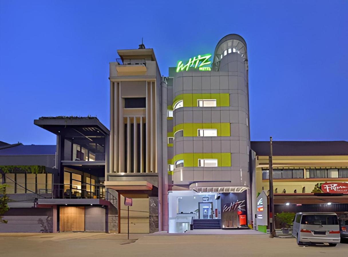 Whiz Hotel Falatehan Джакарта Экстерьер фото