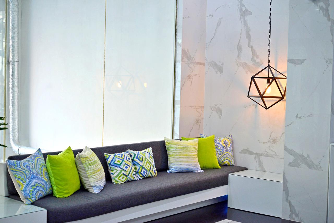 Whiz Hotel Falatehan Джакарта Экстерьер фото