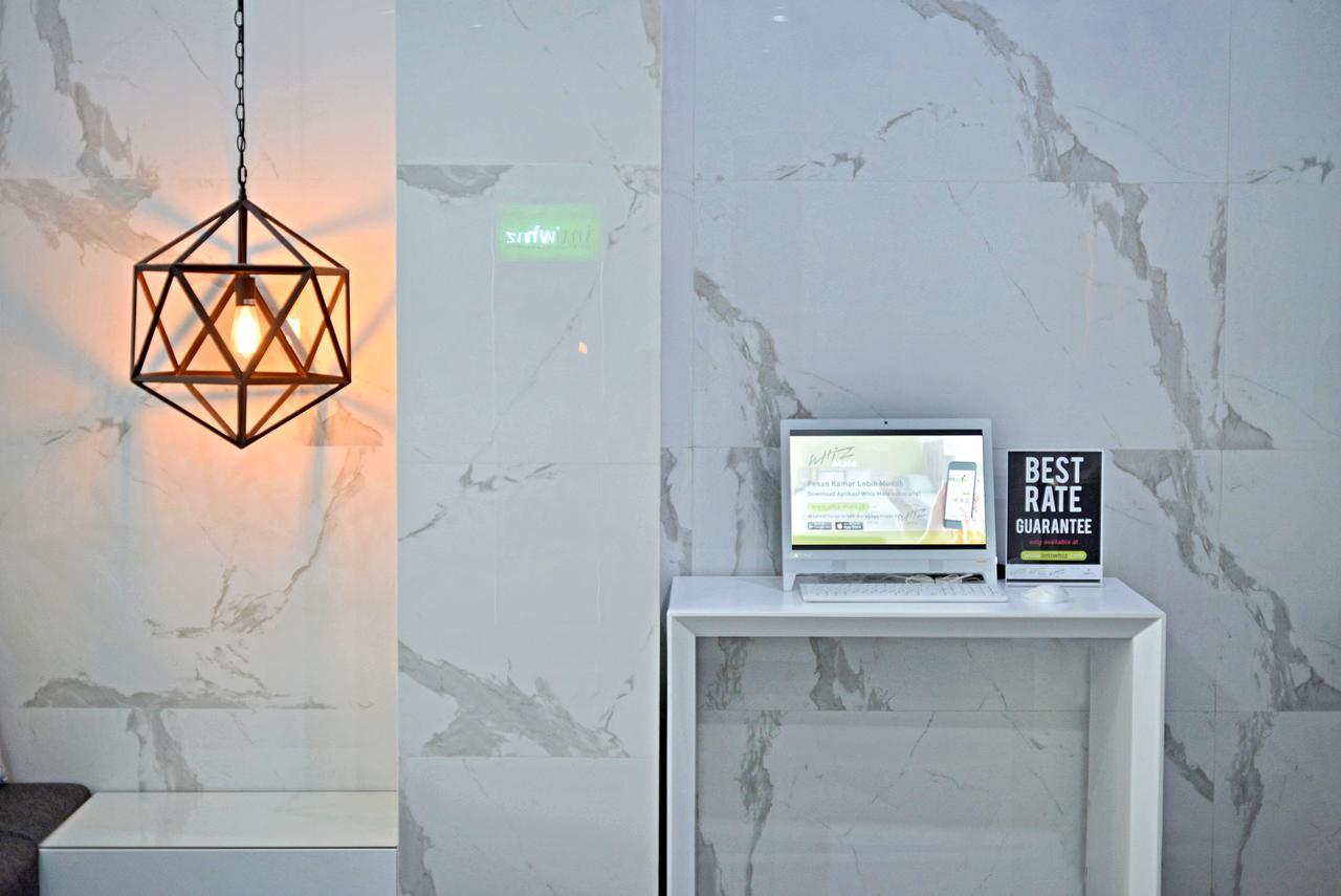 Whiz Hotel Falatehan Джакарта Экстерьер фото